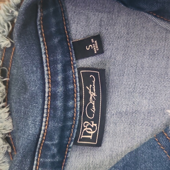 Blue Denim Button-Up jacket - Picture 2 of 5